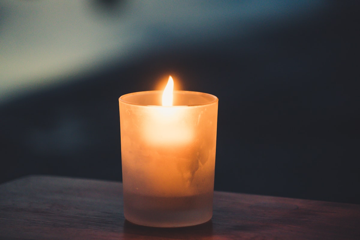 Cosy glow candle